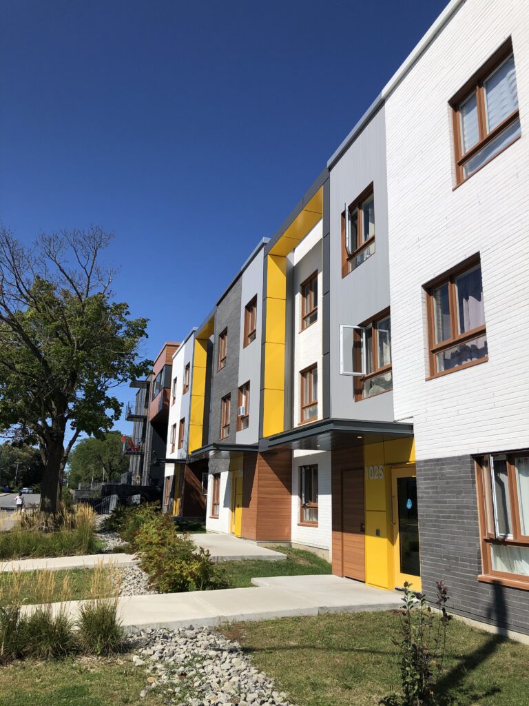 Habitations PieX3 Média Laval