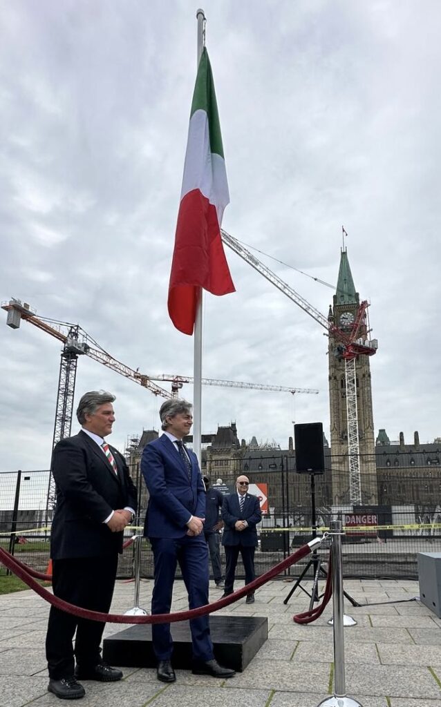 Drapeau Colline Parlement Média Laval